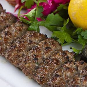 چلو کباب بناب با برنج زعفرانی